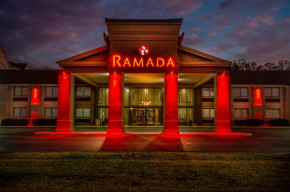 Отель Ramada by Wyndham Tuscaloosa  Тускалуса